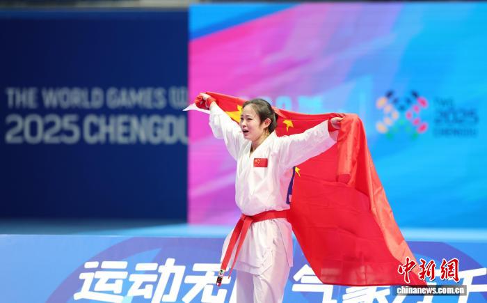 龚莉成都世运会空手道夺冠：伤愈复出首战告捷